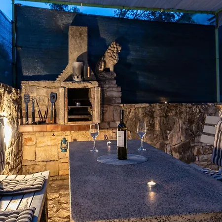 Kristijan & Jelena - Pool, Jacuzzi, Playground Apartment