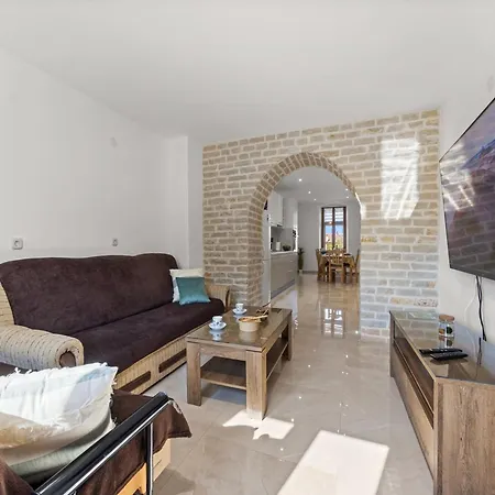 Apartment Kristijan & Jelena - Pool, Jacuzzi, Playground Vodnjan