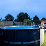 Lejlighed In With Pool & Jacuzzi Vodnjan