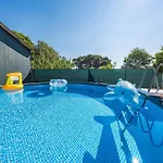 Daire In With Pool & Jacuzzi