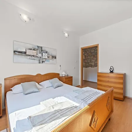 Kristijan & Jelena - Pool, Jacuzzi, Playground Apartment *