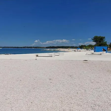 In With Pool & Jacuzzi ボドニャン